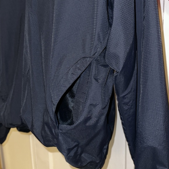 Yankees 1/4 Zip Pullover - Picture 8 of 9